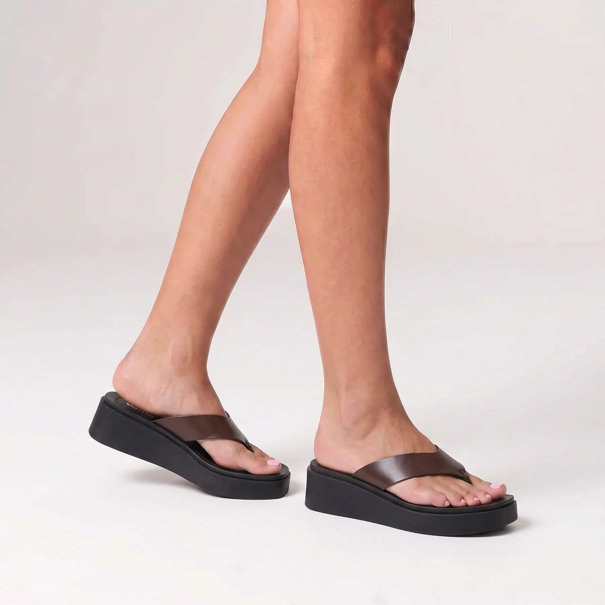 RAPTOR FLATFORM THONGS - CHOCOLATE BROWN