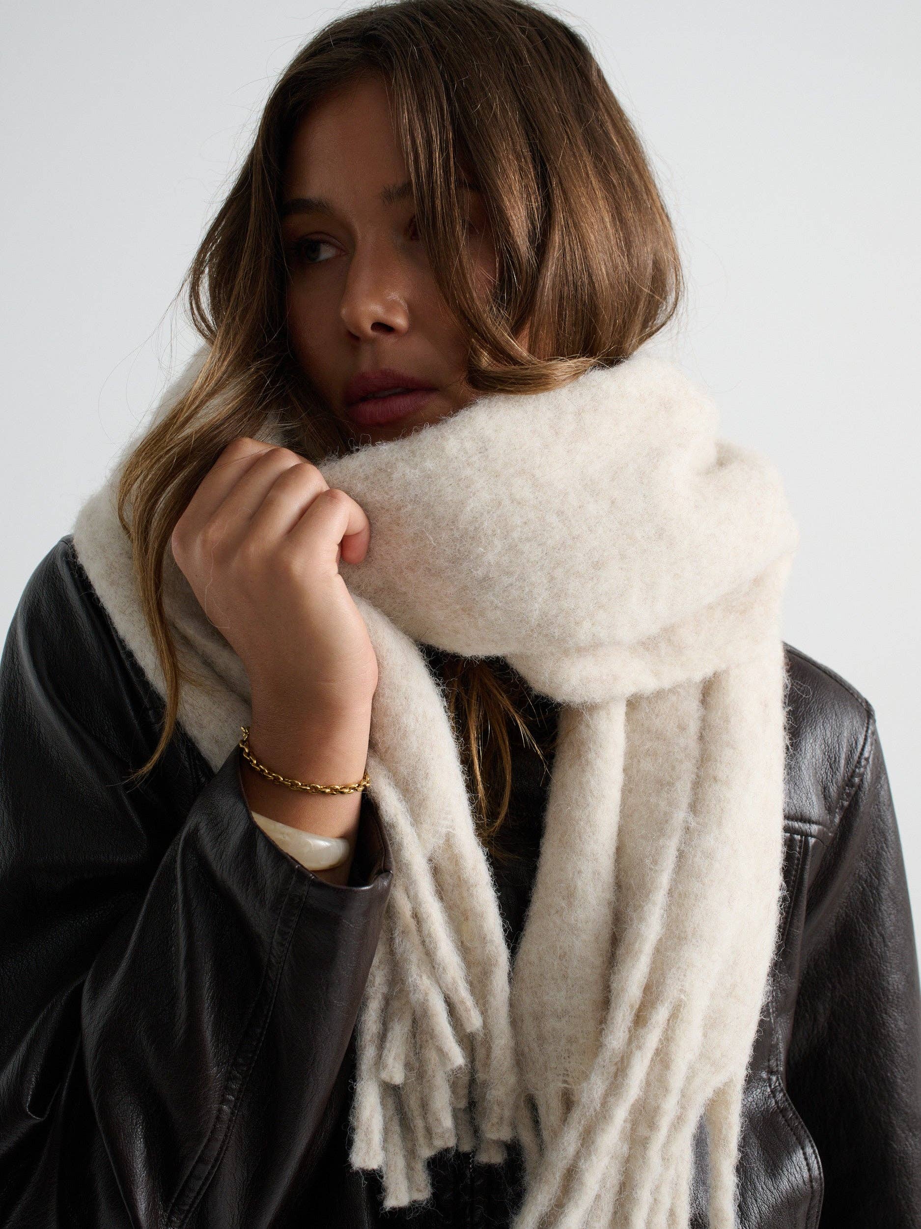Oatmeal Betty Fluffy Scarf