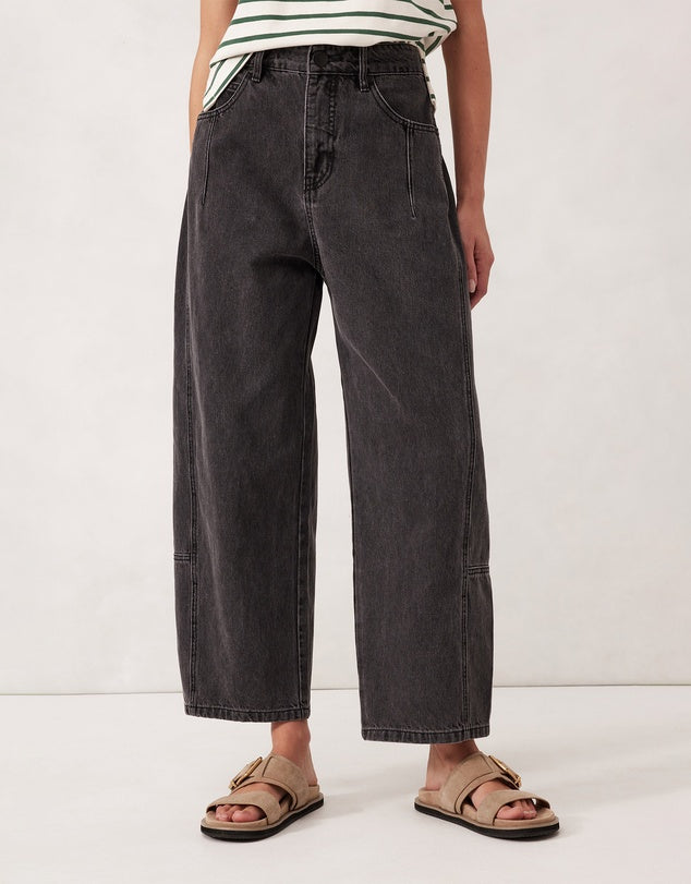 Darted Barrel Jeans - Washed Black