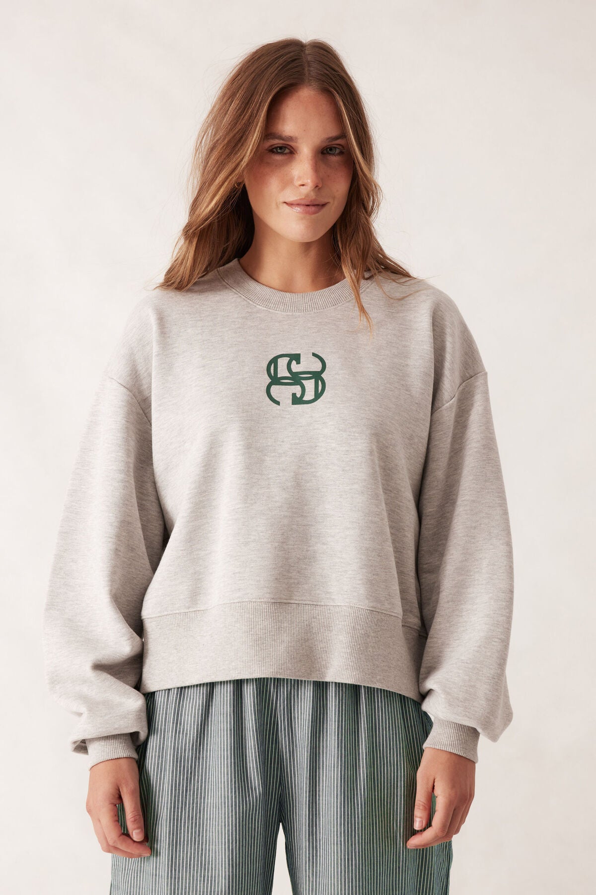 Cropped Slouchy Crew - Grey Marle