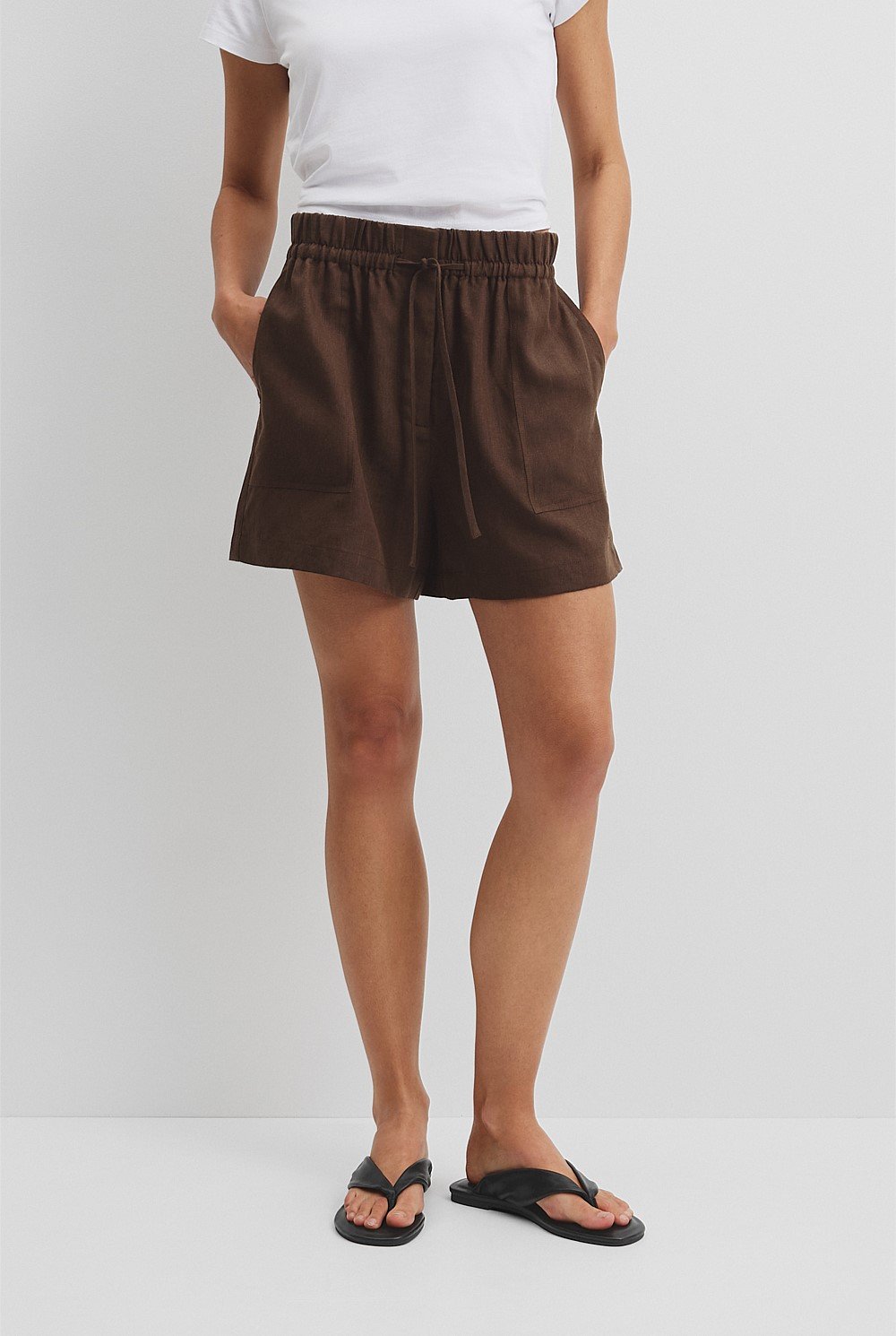 Organically Grown Linen Tie Detail Short - Cocoa