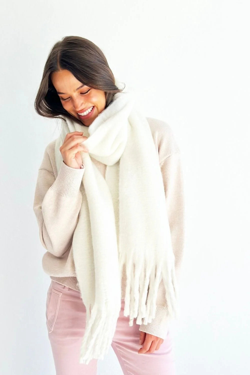 Single white/cream scarf
