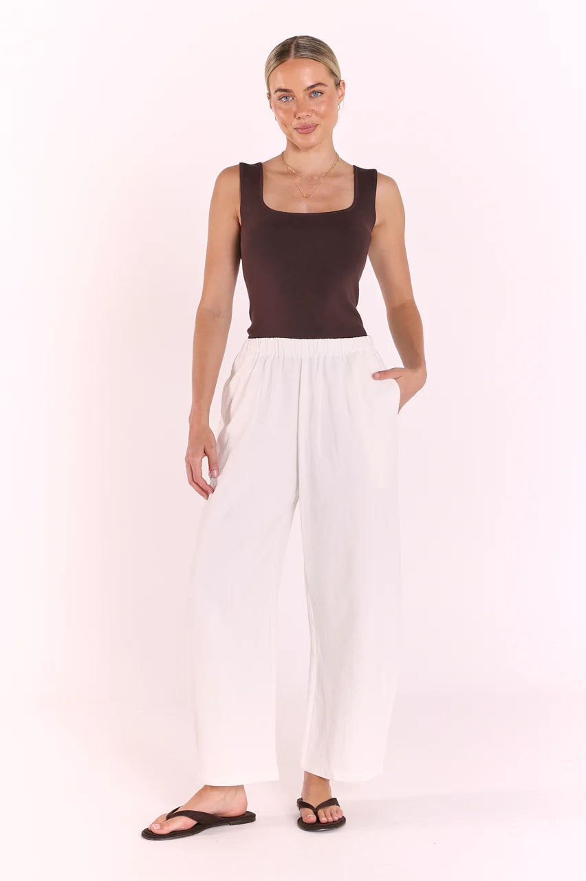Eleanor Barrel Pant - White