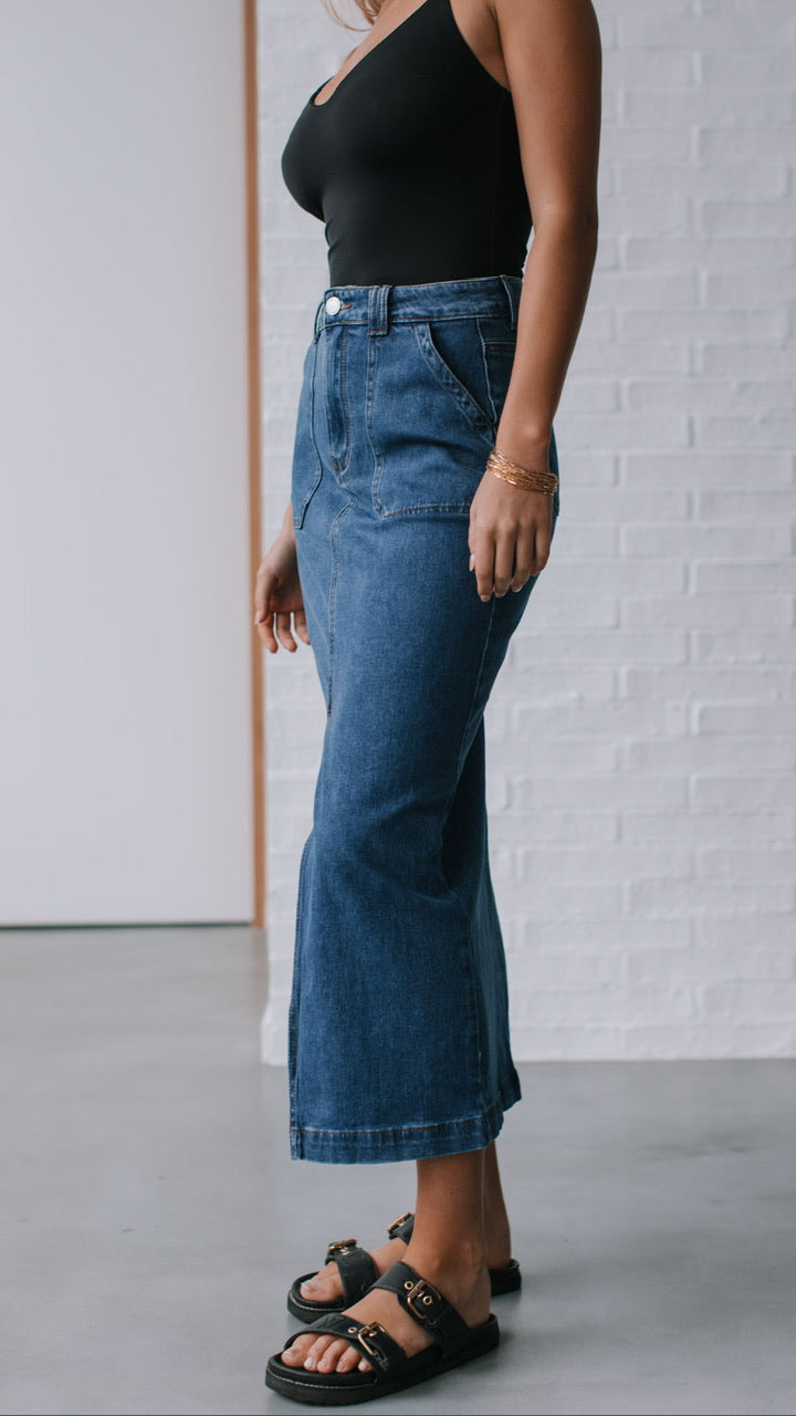 Pocket Split Front Stretch Denim Maxi Skirt – Dark Wash Denim