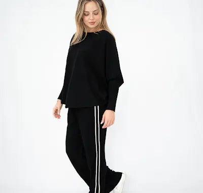 Curved hem box Jumper - Black