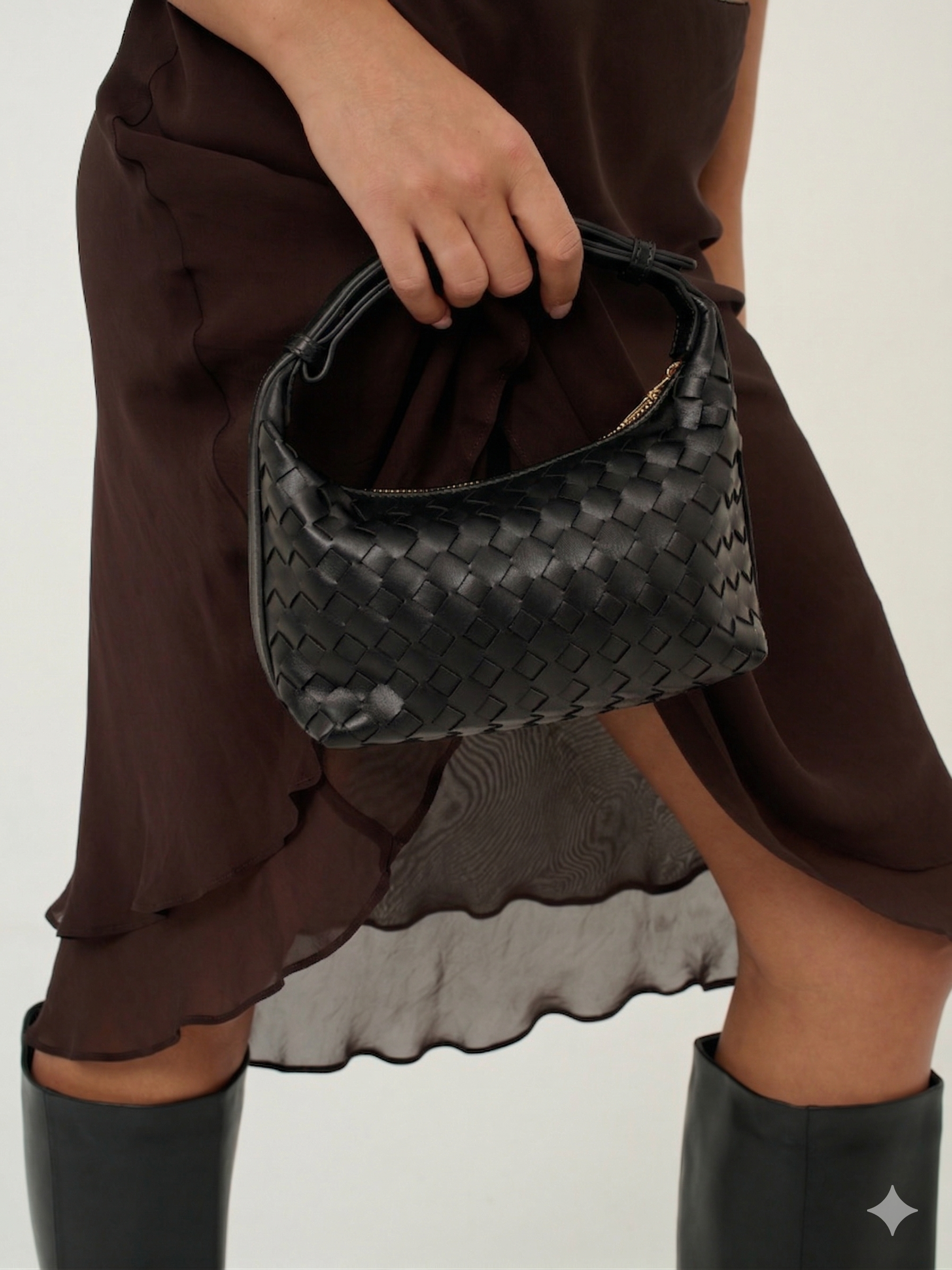 Cleo Woven Handbag in Black