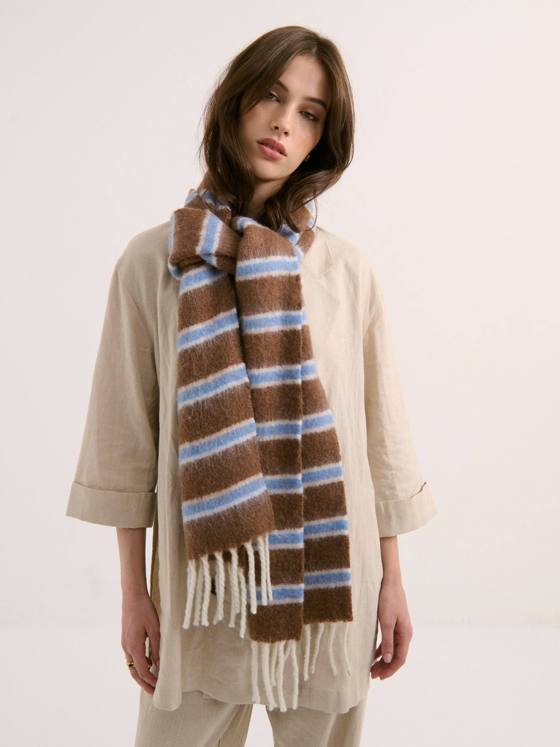 Basset Stripe Fluffy Scarf