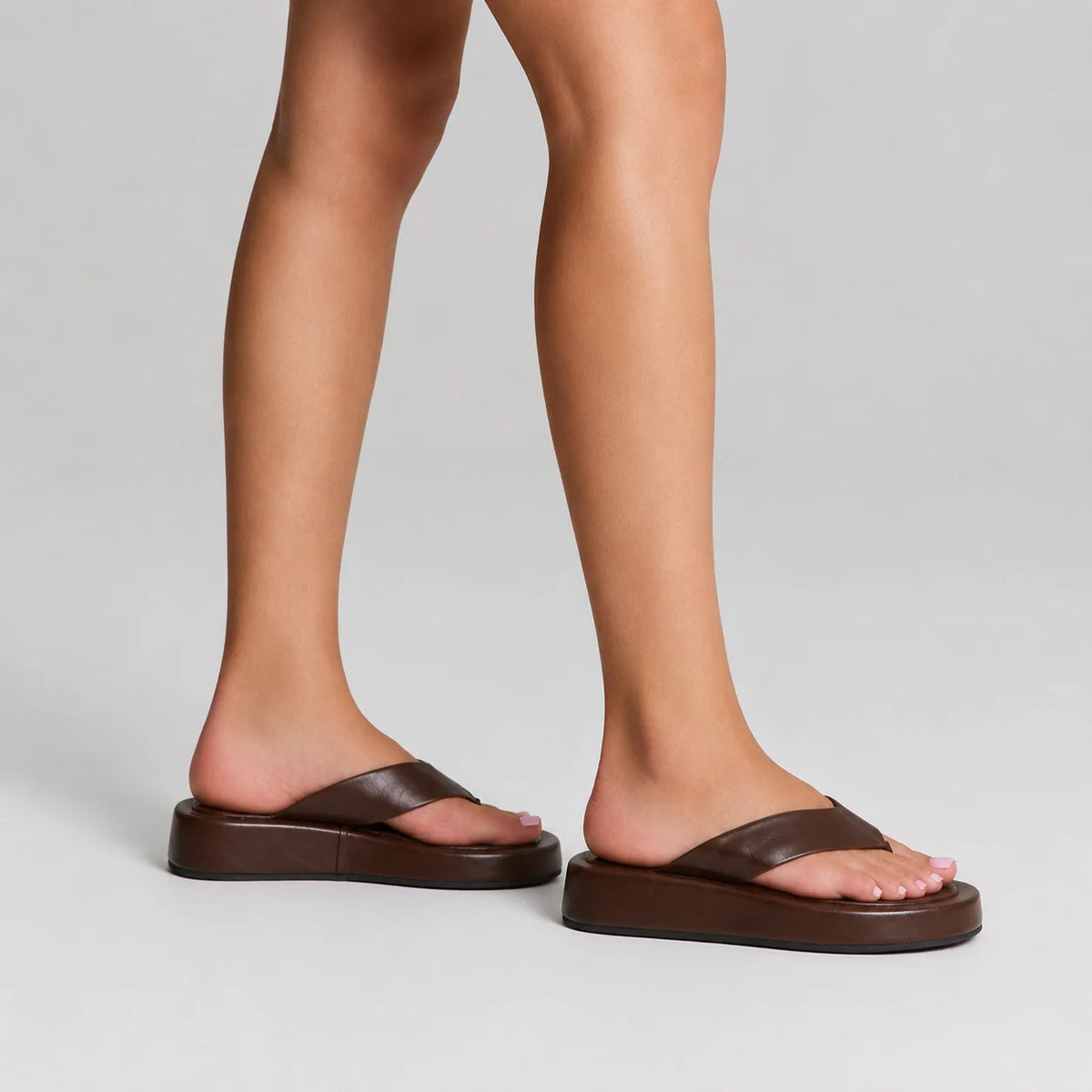BOUNCER II FLATFORM THONGS - CHOCOLATE BROWN