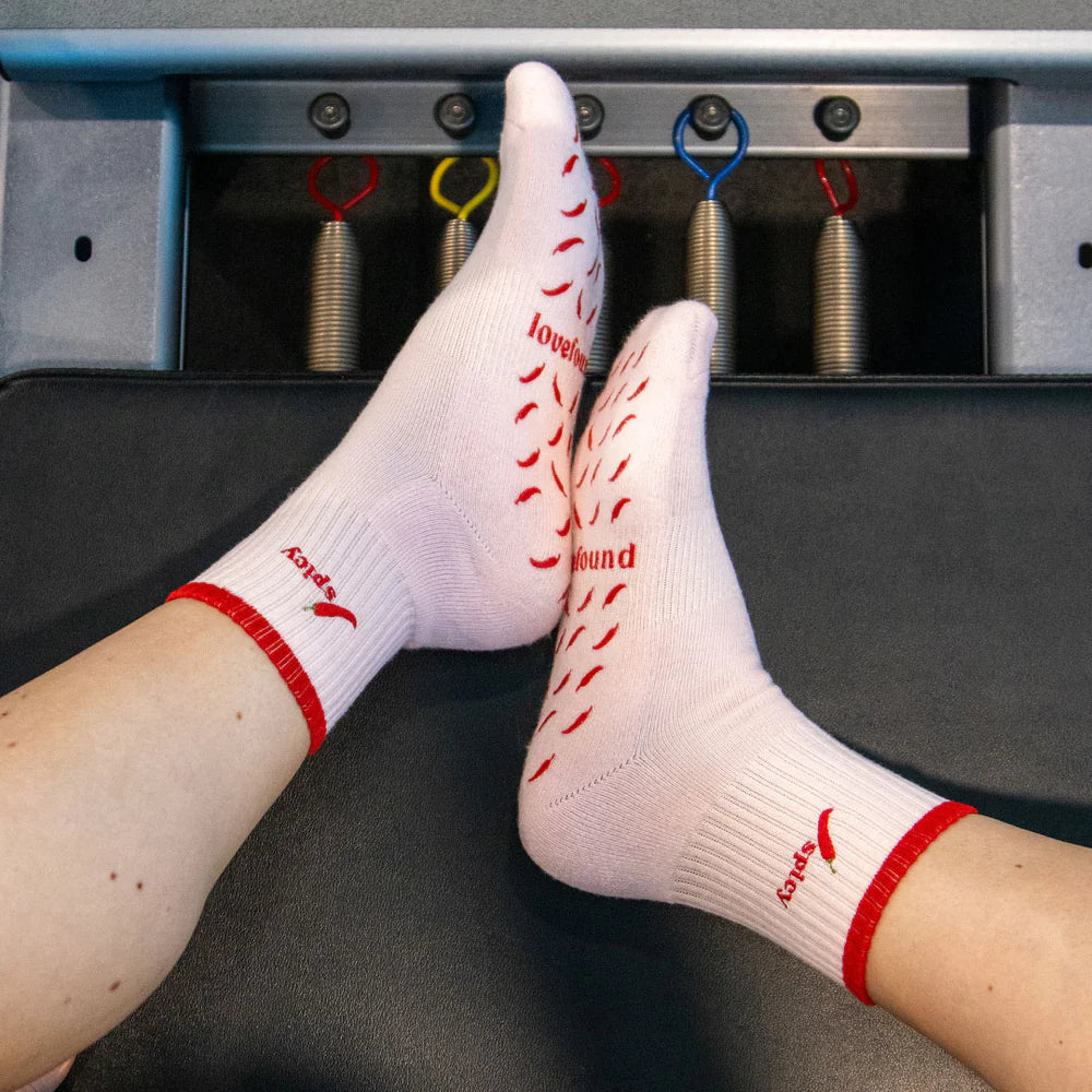 PILATES GRIP SOCKS - SPICY CHILLI