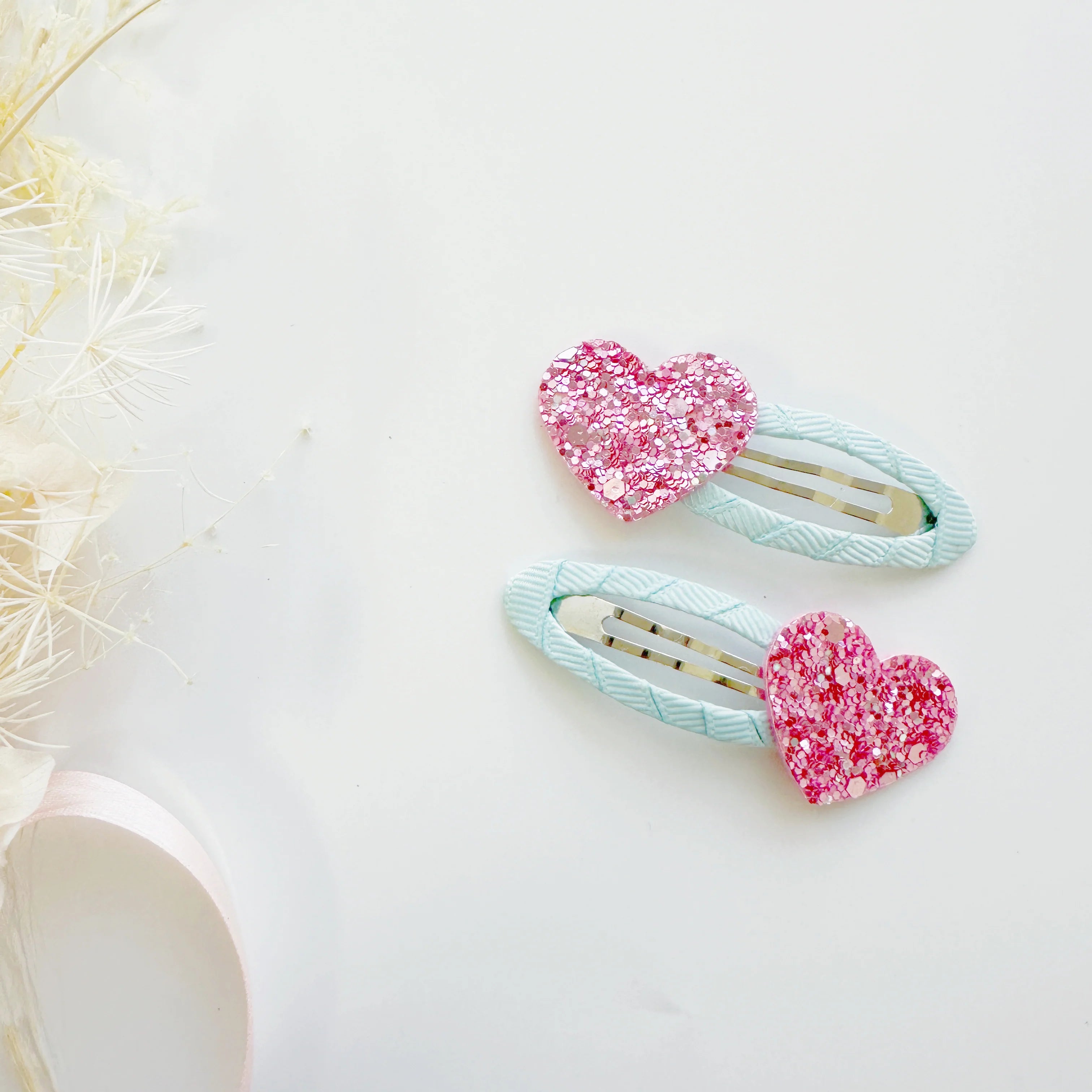 Kids classic light weight hair clips - love heart