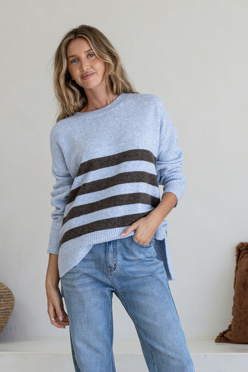 Blue/ chocolate knit jumper