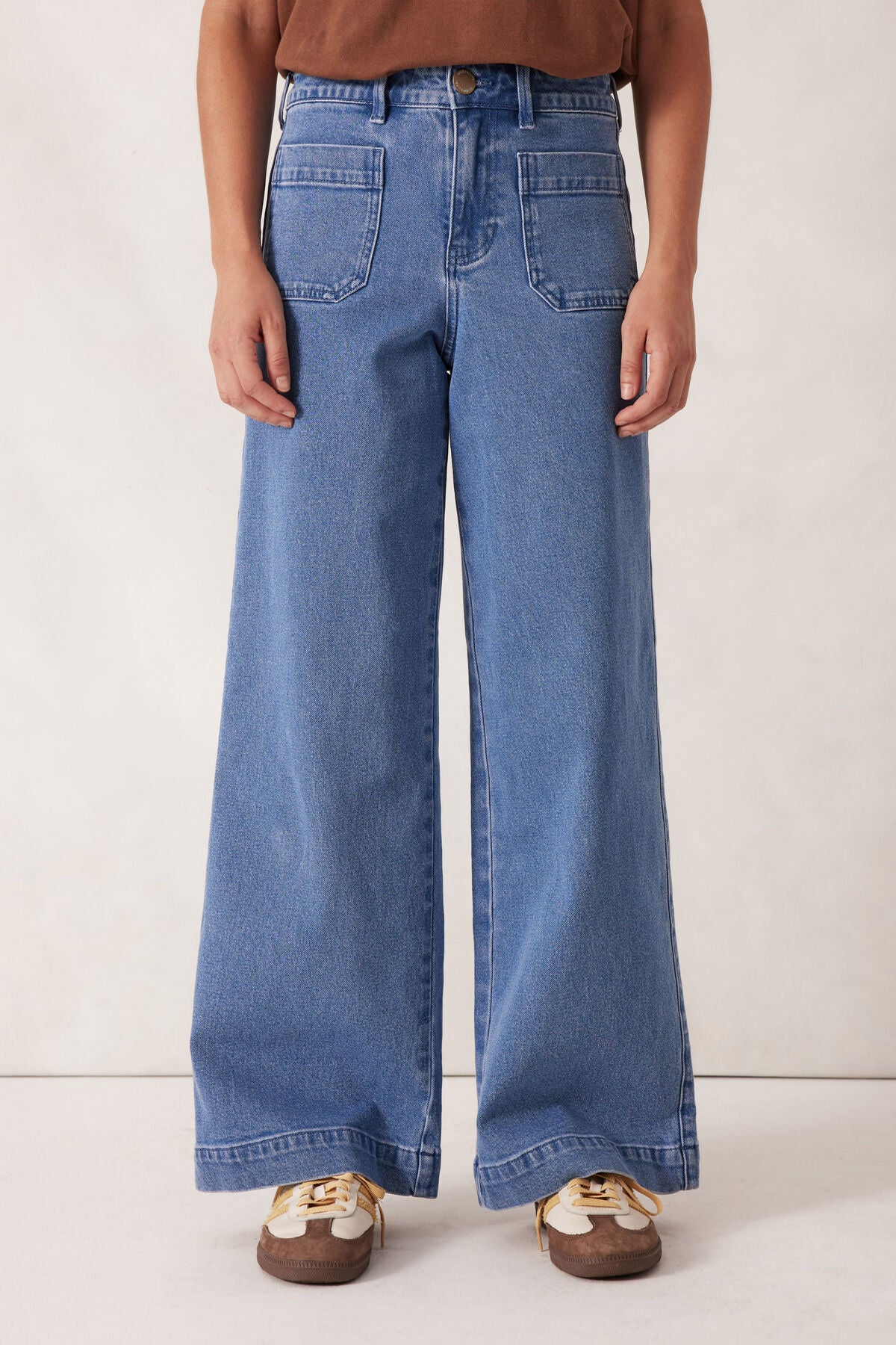 Wide Leg Patch Pocket Jean - Washed Indigo