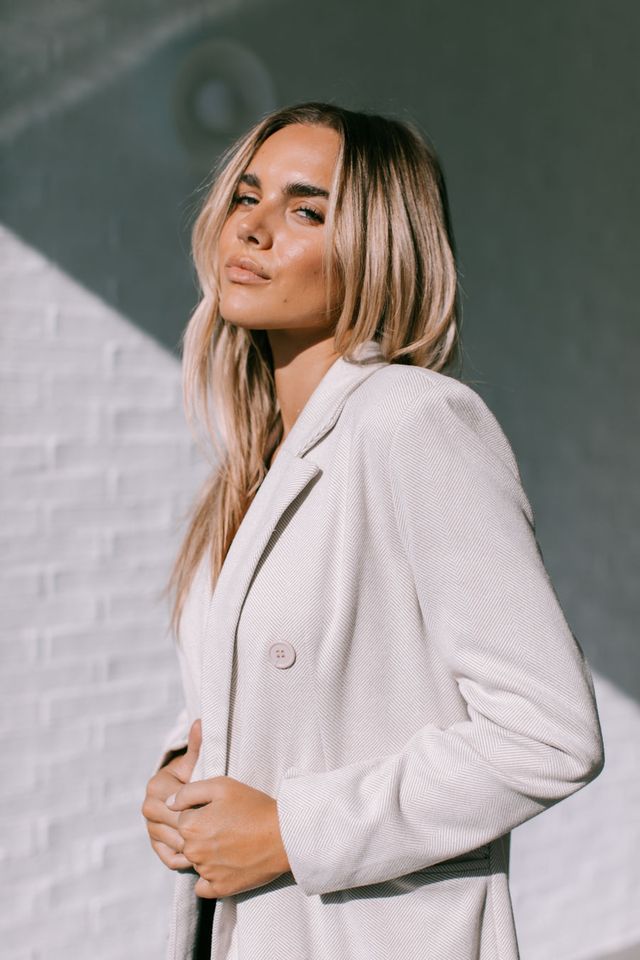 Beige fine stripe coat