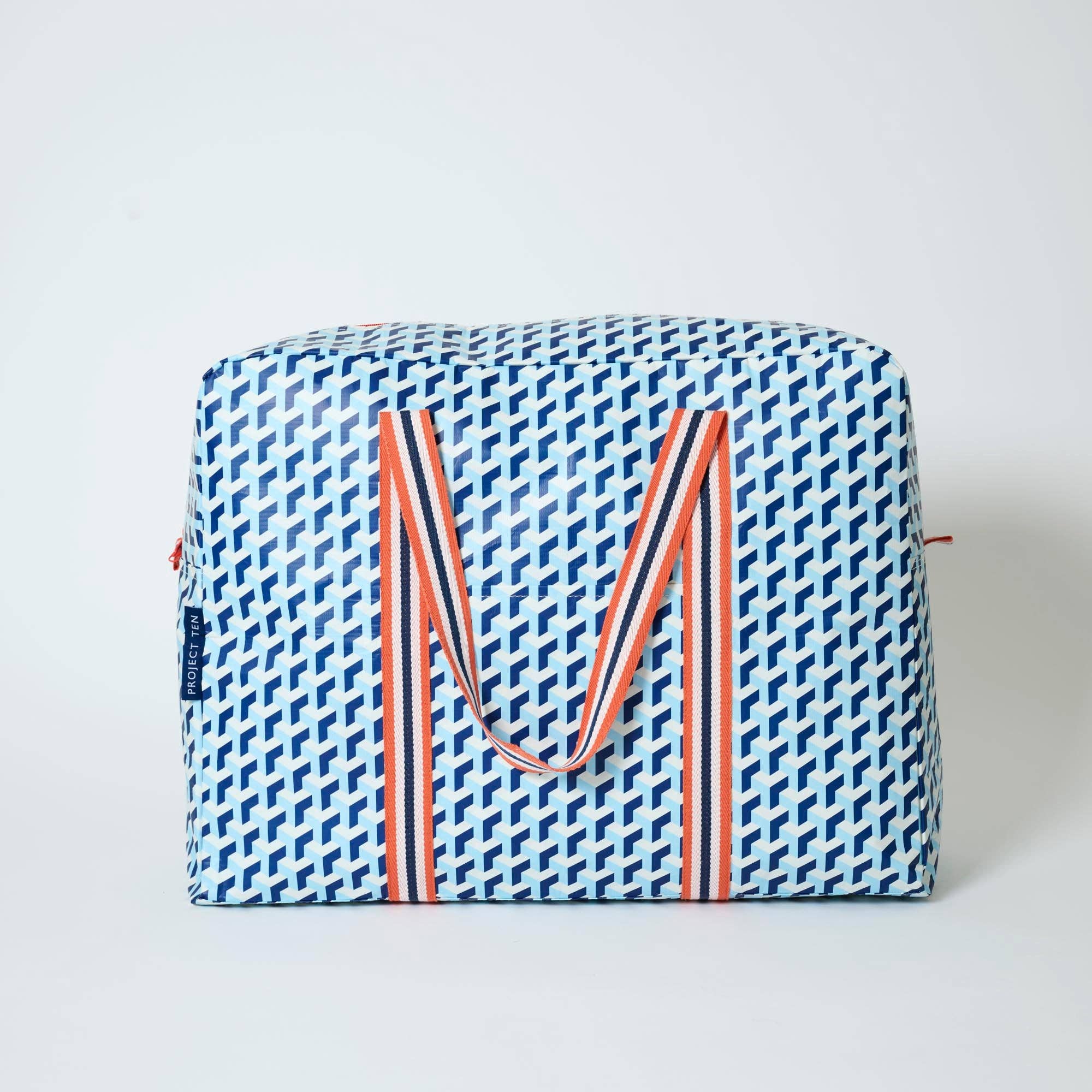 Maze overnight bag by Project Ten Pty Ltd showing a spacious black fabric bag with sturdy handles and zipper closure.