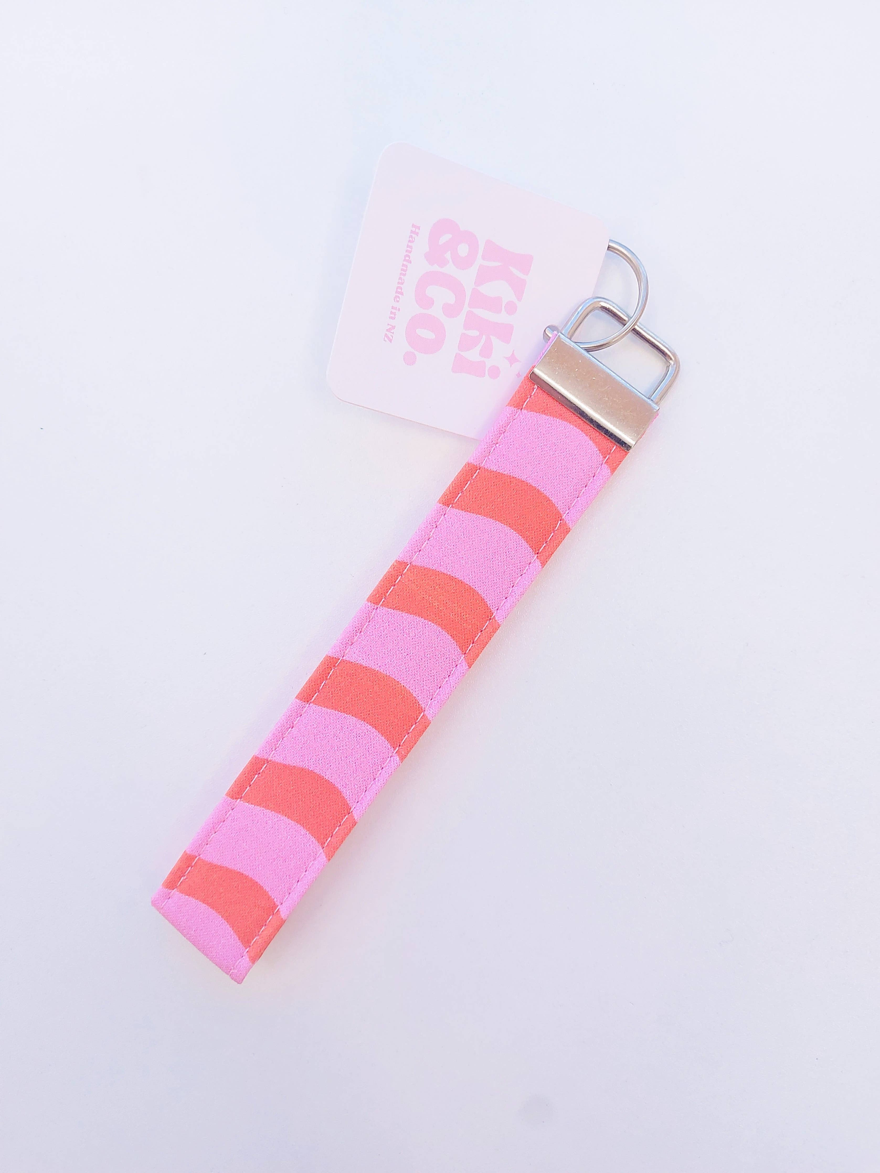Keychain - Pink/Red Wavy Stripes